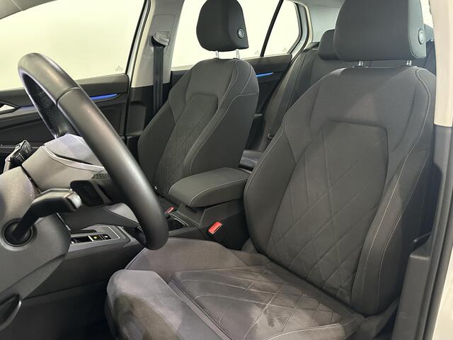 Volkswagen GOLF 1.4 eHybrid Style | Navigatie | Climate Control | Cruise Control | Stoel- en stuurverwarming | Apple Carplay/Android Auto