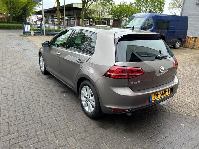 Volkswagen GOLF 1.0 TSI Connected Series Nederlandse auto inclusief garantie!