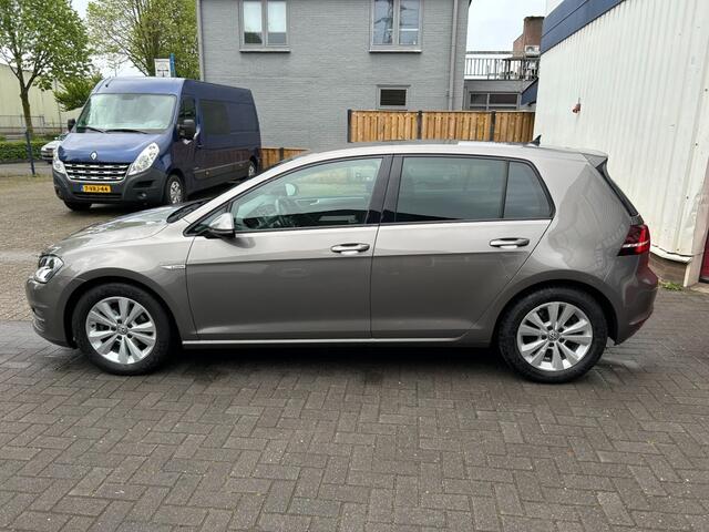 Volkswagen GOLF 1.0 TSI Connected Series Nederlandse auto inclusief garantie!