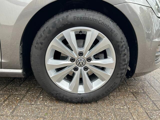 Volkswagen GOLF 1.0 TSI Connected Series Nederlandse auto inclusief garantie!