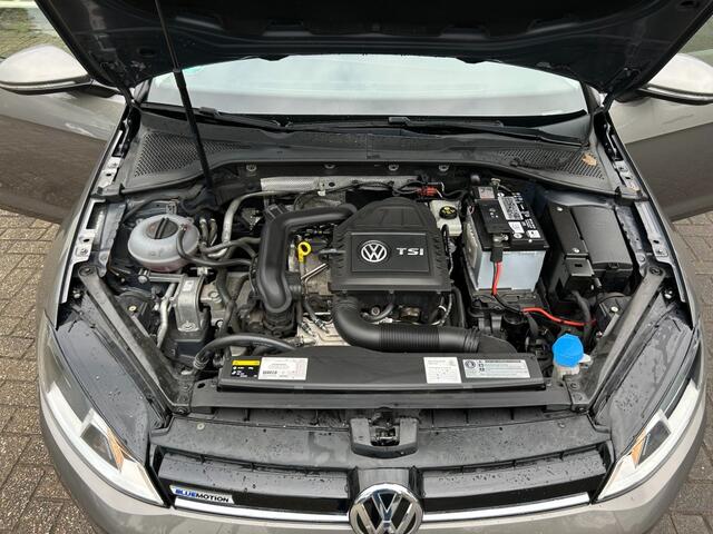 Volkswagen GOLF 1.0 TSI Connected Series Nederlandse auto inclusief garantie!