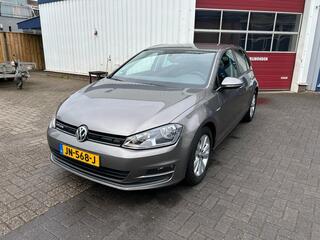 volkswagen-golf-1.0-tsi-connected-s