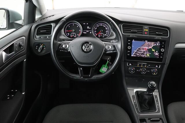 Volkswagen GOLF 1.6 TDI Comfortline | Carplay | Navigatie | Adaptive cruise | Climate control | Parkeerhulp | Regen-/lichtsensor