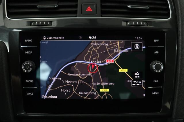 Volkswagen GOLF 1.6 TDI Comfortline | Carplay | Navigatie | Adaptive cruise | Climate control | Parkeerhulp | Regen-/lichtsensor