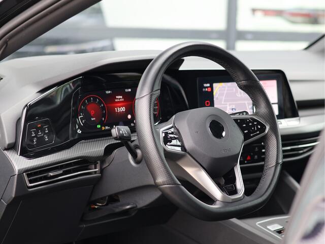 Volkswagen GOLF Variant 1.5 eTSI 150PK R-Line *IQ LED*Carplay*Virtual*NL auto*Haak*