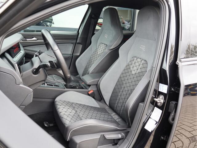 Volkswagen GOLF Variant 1.5 eTSI 150PK R-Line *IQ LED*Carplay*Virtual*NL auto*Haak*