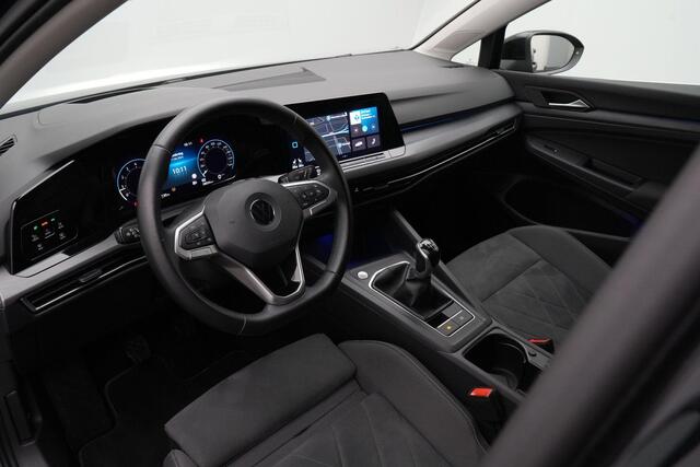 Volkswagen GOLF 1.5 TSI 150PK Style | Matrix LED koplampen (IQ Light) | Elektr. verstelbare bestuurdersstoel (met geheugen) | Head-up display | Stoelverwarming |