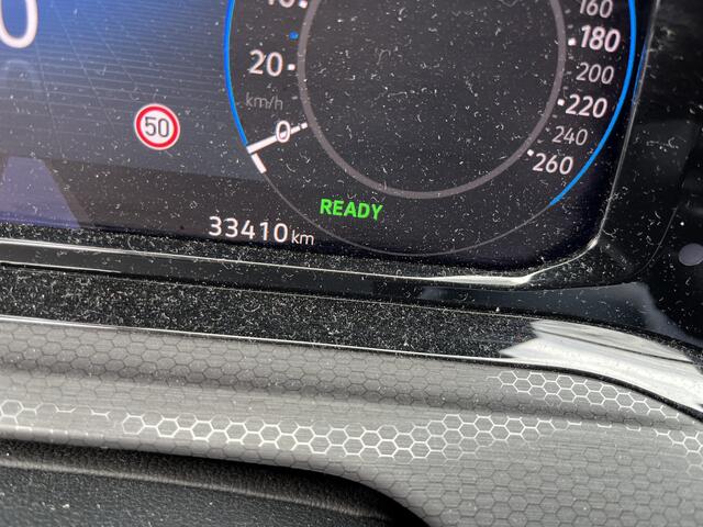 Volkswagen GOLF 1.4 eHybrid GTE / AUTOMAAT/ 245 PK/ CAMERA/ PARK. SENSOREN/ KEYLESS/ IQ. LIGHT/ STOEL-STUURVERWARM./ ADAPT. CRUISE/ APP-CONNECT/ NAVI/ CLIMA/ DAB/ 18" LMV