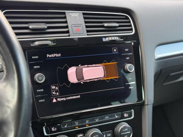 Volkswagen GOLF 1.5 TSI Highline II 3x R-Line II LED !!