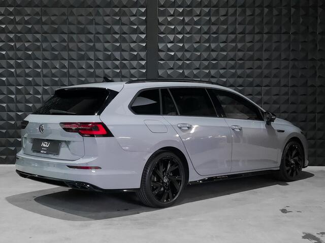Volkswagen GOLF 1.5 eTSI R-Line | Pano | H&K | HUD | Side | Trekhaak | IQ Light | Keyless |