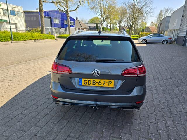 Volkswagen GOLF GOLF1.5 TSI HIGHLINE