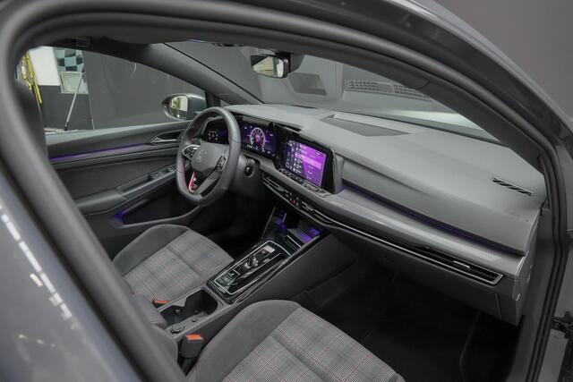 Volkswagen GOLF GTI 2.0 245pk TSI |panoramadak|HUD|IQ Light|camera|cruise control|sfeerverlichting|18"|DAB|stoelverwarming|