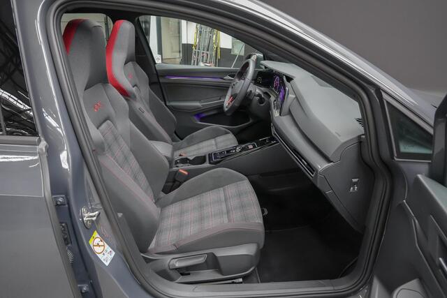 Volkswagen GOLF GTI 2.0 245pk TSI |panoramadak|HUD|IQ Light|camera|cruise control|sfeerverlichting|18"|DAB|stoelverwarming|