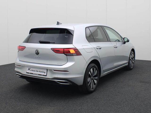 Volkswagen GOLF 1.5 TSI 130PK Move DSG automaat | Trekhaak Navigatie | Achteruitrijcamera | All-Season banden |