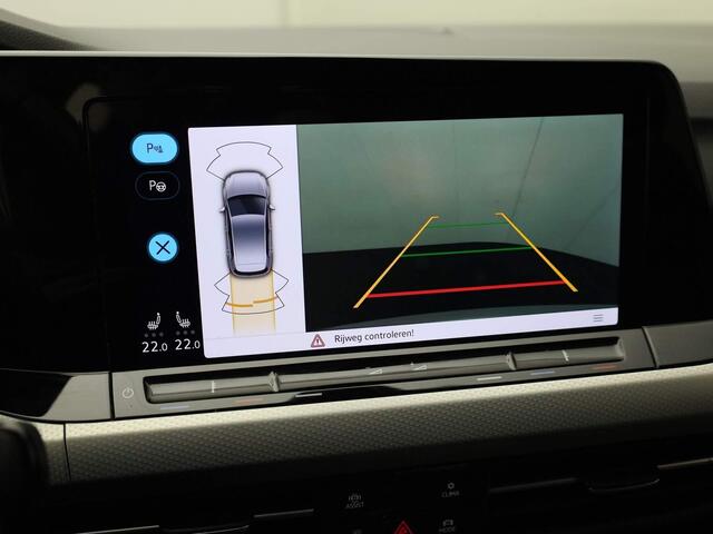 Volkswagen GOLF 1.5 TSI 130PK Move DSG automaat | Trekhaak Navigatie | Achteruitrijcamera | All-Season banden |
