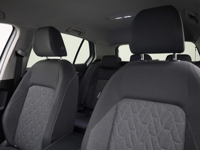 Volkswagen GOLF 1.5 TSI 130PK Move DSG automaat | Trekhaak Navigatie | Achteruitrijcamera | All-Season banden |