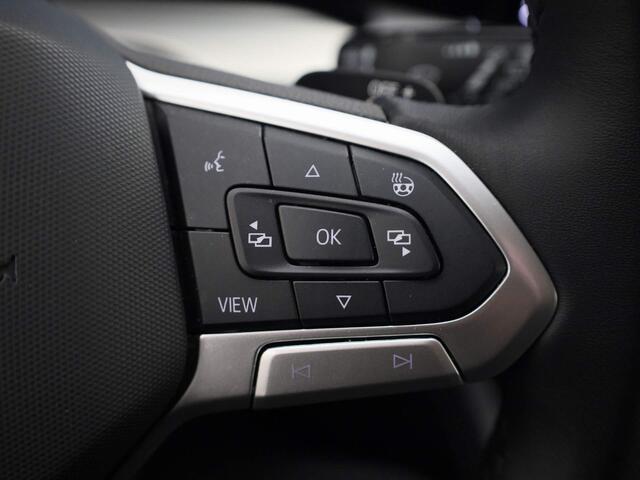 Volkswagen GOLF 1.5 TSI 130PK Move DSG automaat | Trekhaak Navigatie | Achteruitrijcamera | All-Season banden |