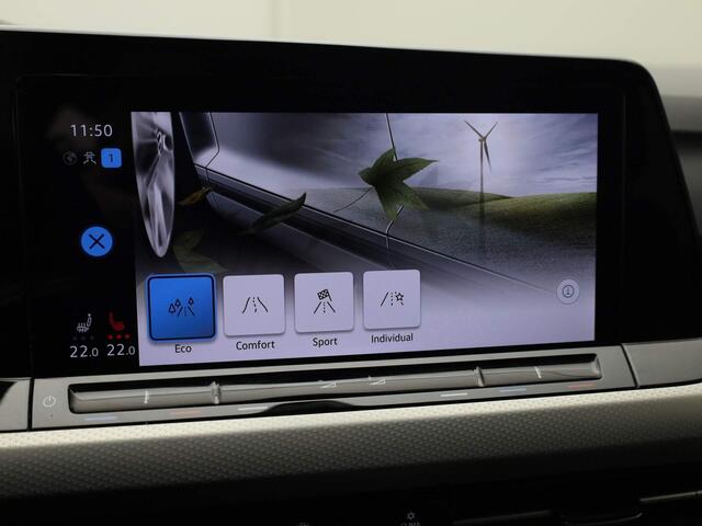 Volkswagen GOLF 1.5 TSI 130PK Move DSG automaat | Trekhaak Navigatie | Achteruitrijcamera | All-Season banden |