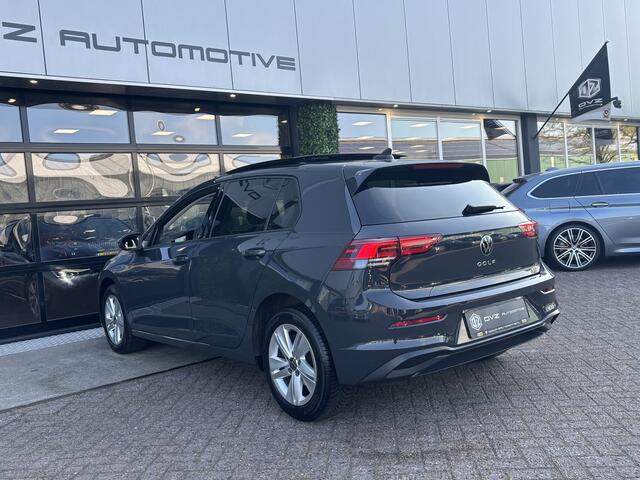 Volkswagen GOLF 1.5 eTSI DSG Life | Pano | Camera | Drive Assit