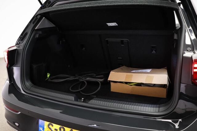 Volkswagen GOLF 1.4 eHybrid Style PHEV | IQ LIGHT | ERGOACTIVE | DAB | APPLE