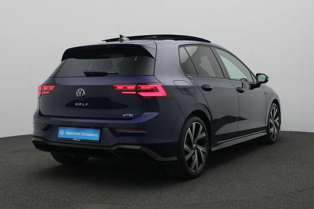 Volkswagen GOLF 1.5 eTSI 150 pk DSG R-Line | Panoramadak | IQ Light | Stuur-/stoelverwarming | Achteruitrijcamera | Navigatie