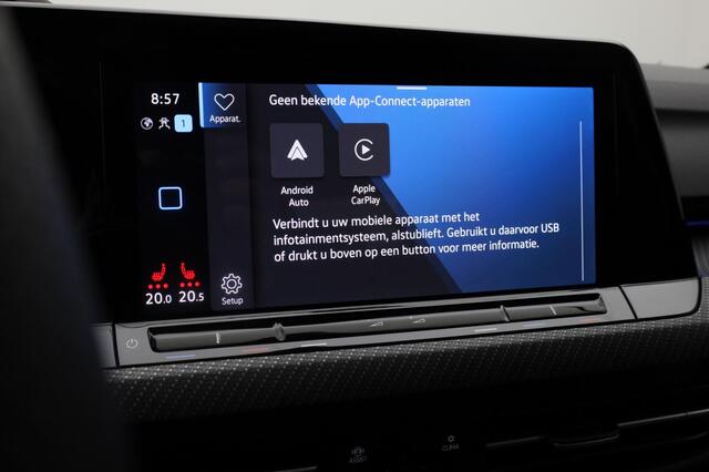 Volkswagen GOLF 1.5 eTSI 150 pk DSG R-Line | Panoramadak | IQ Light | Stuur-/stoelverwarming | Achteruitrijcamera | Navigatie