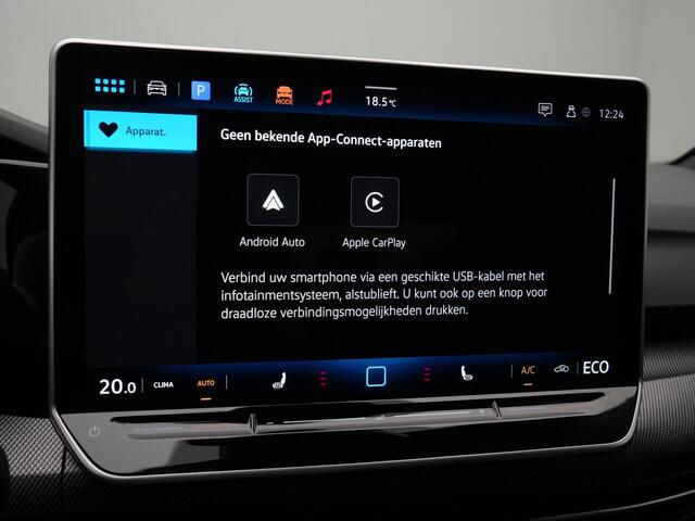 Volkswagen GOLF 1.5 272 pk DSG eHybrid GTE | Trekhaak | Adaptief onderstel | IQ Light | Rondomzicht camera | Head-up display | Stuur-/stoelverwarming