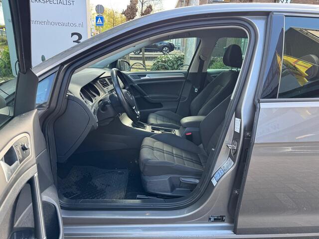 Volkswagen GOLF 1.0 TSI Business Edition Connected Automaat
