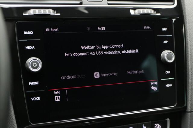 Volkswagen GOLF 2.0 TSI 245 pk DSG GTI Performance | Panoramadak | Virtual Cockpit | Achteruitrijcamera | Navigatie | Stoelverwarming