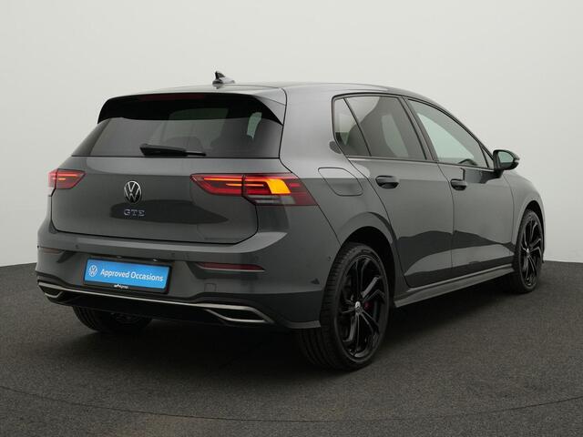 Volkswagen GOLF 1.4 eHybrid GTE | Navigatie | Parkeersensoren voor/achter | Adaptive Cruise Control |