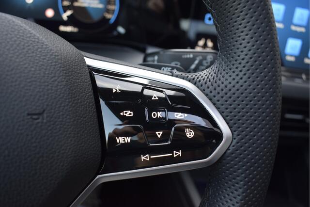 Volkswagen GOLF 1.5 eTSI R-Line LED grille, Panorama, schaalstoelen, Adaptive cruise, Carplay,