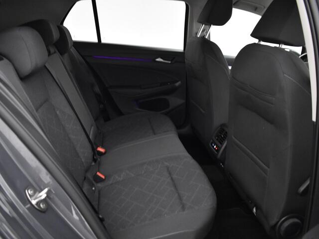 Volkswagen GOLF 1.0 Tsi 110pk Life · ACC · App-Connect · Navi · P-Sensoren · 16'' Inch · Garantie t/m 08-11-2026 of 100.000km