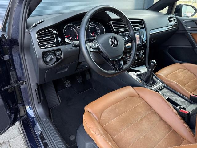 Volkswagen GOLF 1.2 TSI BNS Edition Connected ?Navigatie ?Camera ?Half Leder Alcantara ?Climate ?Cruise ?Parkeersensoren ?Lichtmetaal ?Dealer onderhouden