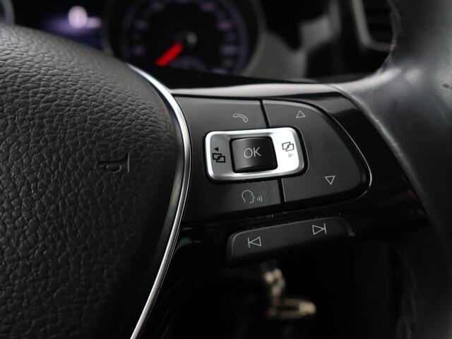 Volkswagen GOLF 1.5 TSI Highline Business R | 150 PK | Automaat | Trekhaak afneembaar | Elektrisch Panorama dak