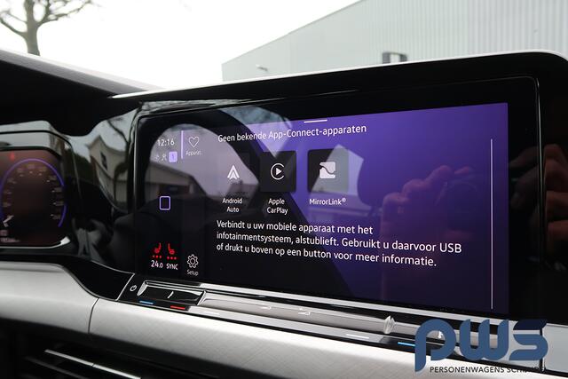 Volkswagen GOLF 1.0 eTSI Life Navi / Clima / Cruise Adap. / Carplay / PDC / Led / Stuurverw. / Stoelverw. / 1e eig.