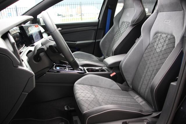 Volkswagen GOLF 1.5 eTSI R-Line Business | ACC | Pano. | Camera | DAB | Sfeerverlichting