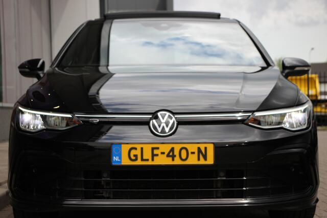 Volkswagen GOLF 1.5 eTSI R-Line Business | ACC | Pano. | Camera | DAB | Sfeerverlichting