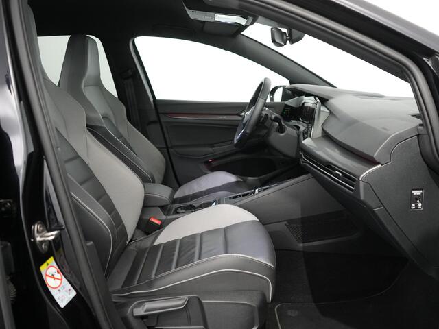 Volkswagen GOLF 1.4 eHybrid GTE | Leer | Mistlampen | Camera | IQ | Zwenkhaak | 18inch | Stoelverkoeling |