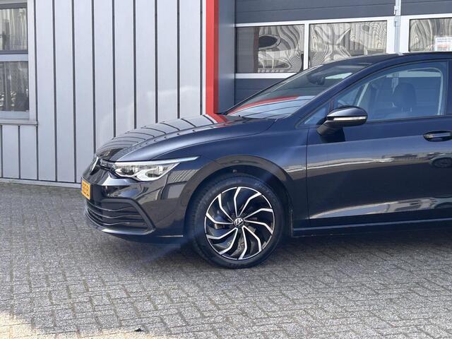 Volkswagen GOLF 1.0 eTSI Life Business | LED | Stoel verwarming | Elektrische stoel |