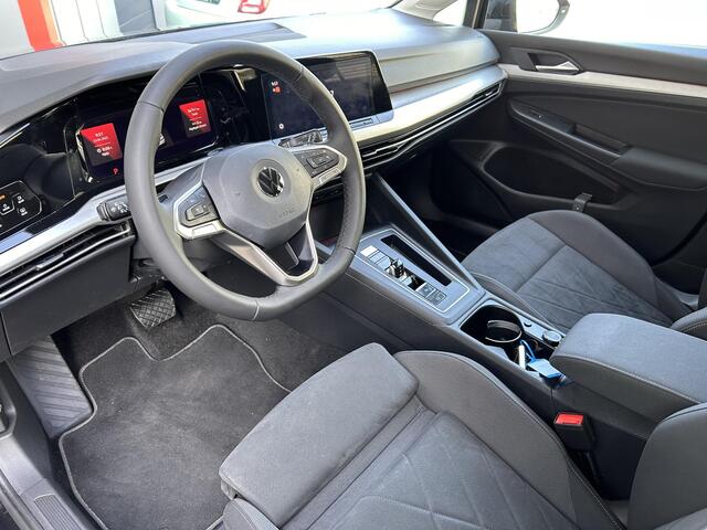 Volkswagen GOLF 1.0 eTSI Life Business | LED | Stoel verwarming | Elektrische stoel |