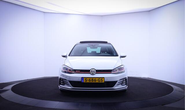 Volkswagen GOLF 2.0GTI Dsg PERFORMANCE PANO/CARPLAY/NAVI/STOELVERW/BLINDSPOT/LANE ASSIST/PDC/LMV 18''