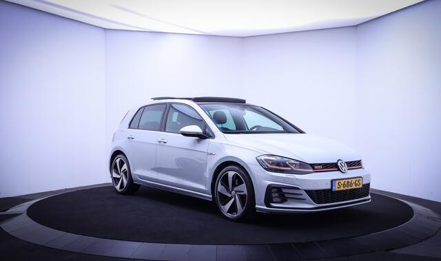 Volkswagen GOLF 2.0GTI Dsg PERFORMANCE PANO/CARPLAY/NAVI/STOELVERW/BLINDSPOT/LANE ASSIST/PDC/LMV 18''