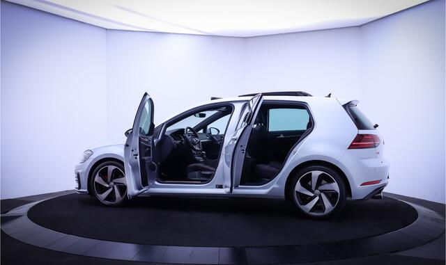 Volkswagen GOLF 2.0GTI Dsg PERFORMANCE PANO/CARPLAY/NAVI/STOELVERW/BLINDSPOT/LANE ASSIST/PDC/LMV 18''