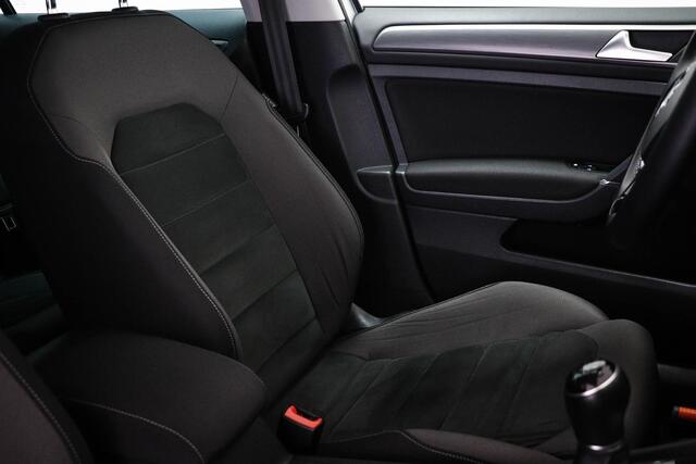 Volkswagen GOLF Variant 1.5 TSI Comfortline Business | COMFORT / NAVIGATIE / SPIEGEL- PACK | VIRTUAL COCKPIT | DAB | CAMERA | TREKHAAK