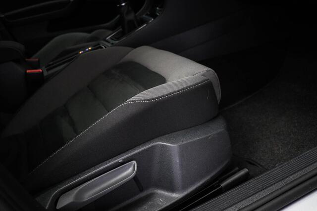 Volkswagen GOLF Variant 1.5 TSI Comfortline Business | COMFORT / NAVIGATIE / SPIEGEL- PACK | VIRTUAL COCKPIT | DAB | CAMERA | TREKHAAK