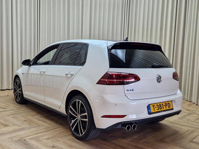 Volkswagen GOLF 7.5 1.4 GTE *Limited Edition 099/200* Matrix LED / Leder / Virtual / Afn. Trekhaak / Memory / Keyless / Carplay / Camera / 18'' LMV