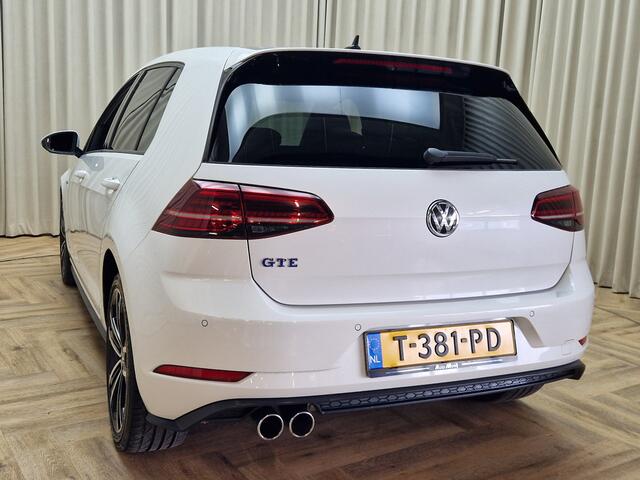 Volkswagen GOLF 7.5 1.4 GTE *Limited Edition 099/200* Matrix LED / Leder / Virtual / Afn. Trekhaak / Memory / Keyless / Carplay / Camera / 18'' LMV