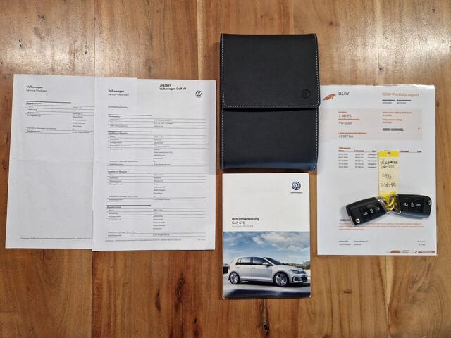 Volkswagen GOLF 7.5 1.4 GTE *Limited Edition 099/200* Matrix LED / Leder / Virtual / Afn. Trekhaak / Memory / Keyless / Carplay / Camera / 18'' LMV