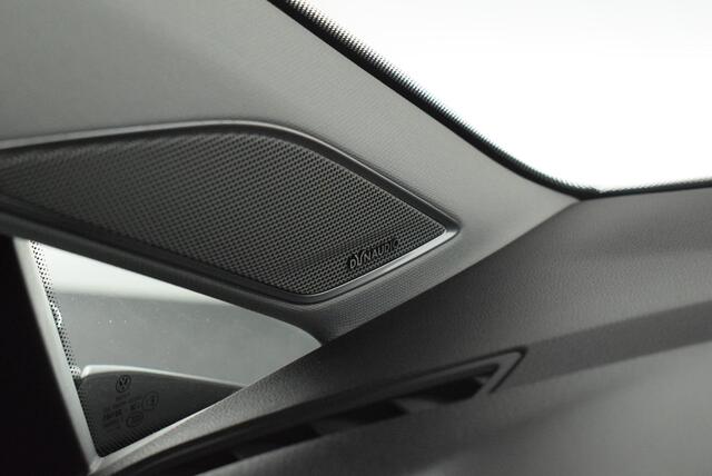 Volkswagen GOLF 1.5 TSI 130pk H6 Comfortline Business Virtual Cockpit Dynaudio Camera Navigatie
