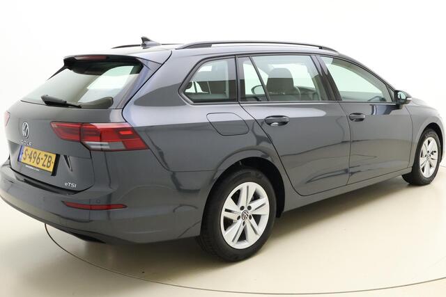 Volkswagen GOLF Variant 1.0 eTSI Life 110 PK | Automaat | Cruise Control | Navigatie | Licht metalen velgen | Parkeersensor | Bluetooth | DAB+ | 1e eigenaar